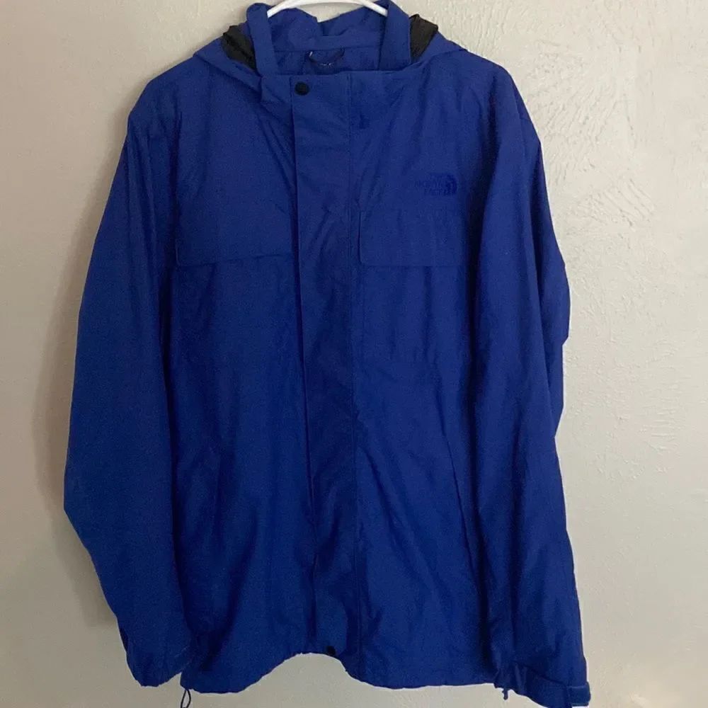 North Face Windbreaker Royal Blue Sz M impeccable